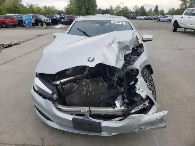 2018 BMW 530E 