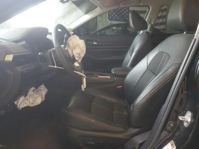 2021 NISSAN ALTIMA SR  