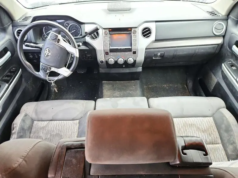 2016 TOYOTA TUNDRA SR5  