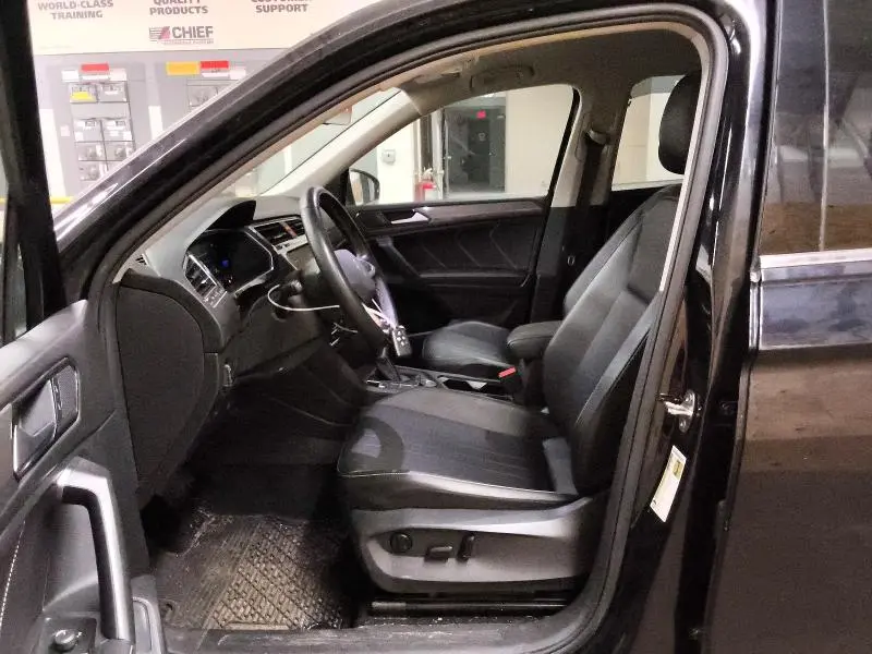2022 VOLKSWAGEN TIGUAN SE  