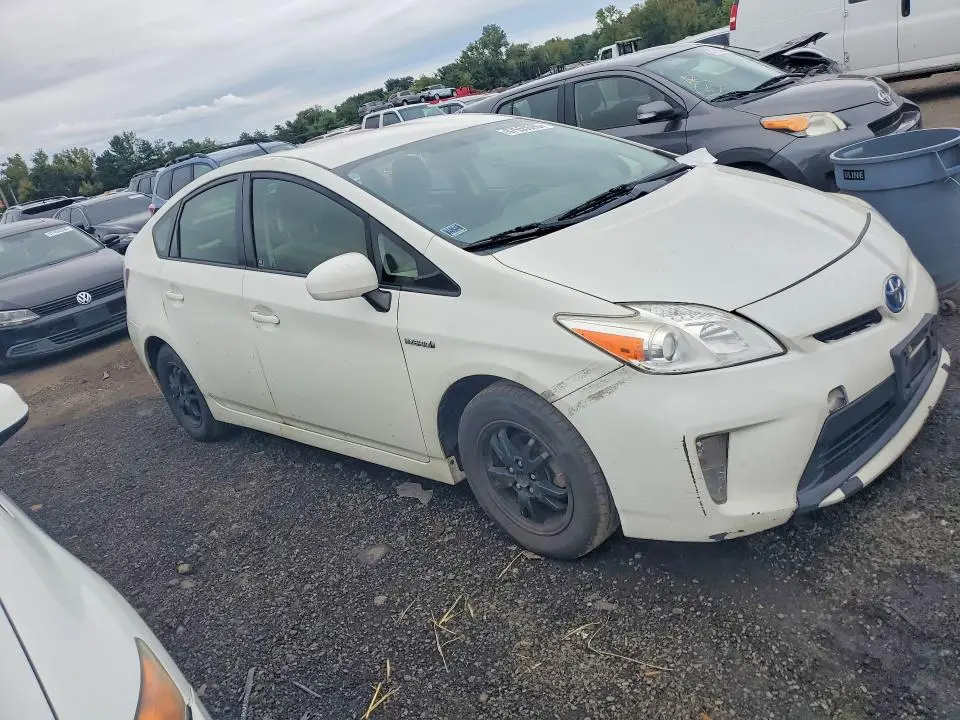 2015 TOYOTA PRIUS TWO  