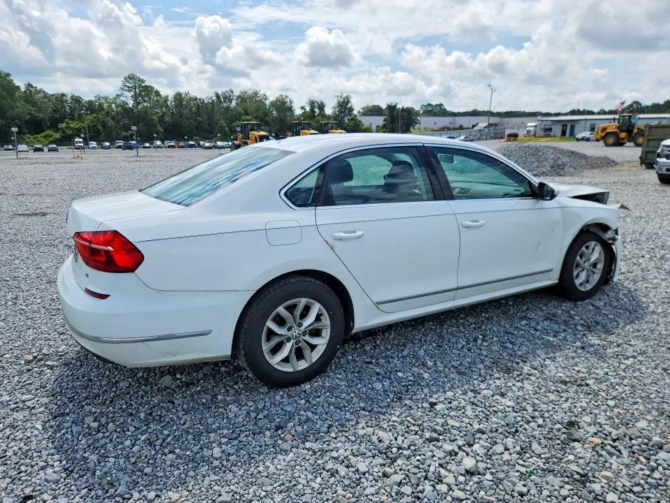 2016 VOLKSWAGEN PASSAT S  