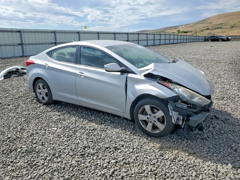 2012 HYUNDAI ELANTRA GLS  