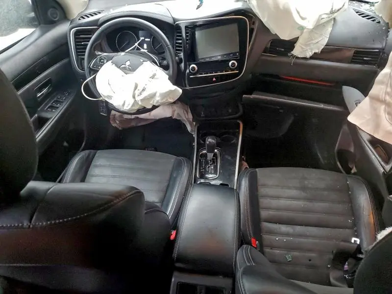 2020 MITSUBISHI OUTLANDER SE  