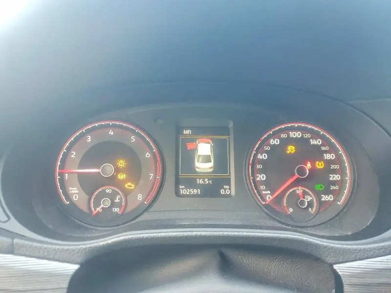 2021 VOLKSWAGEN PASSAT   