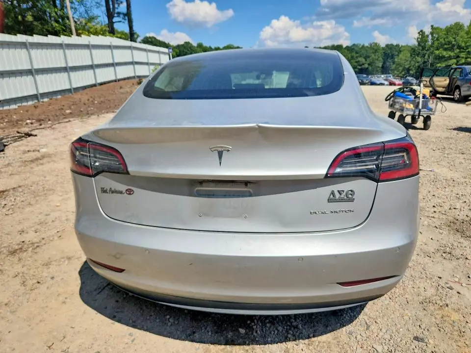 2018 TESLA MODEL 3   