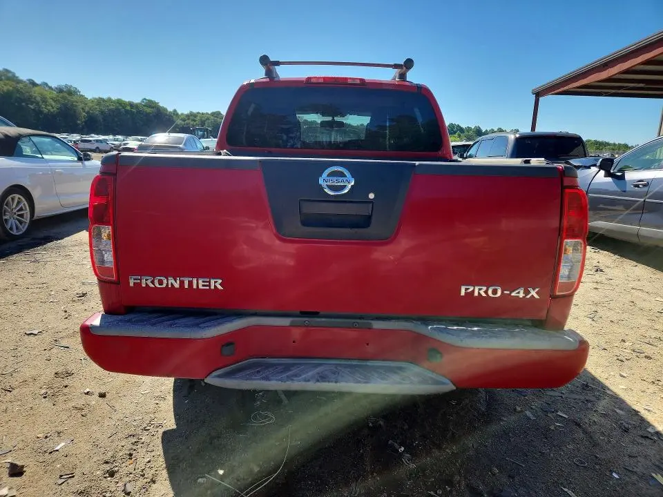 2011 NISSAN FRONTIER   