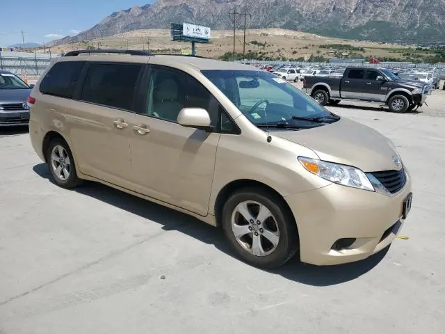 2011 TOYOTA SIENNA LE  