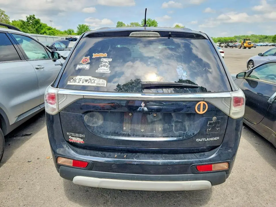 2015 MITSUBISHI OUTLANDER SE  