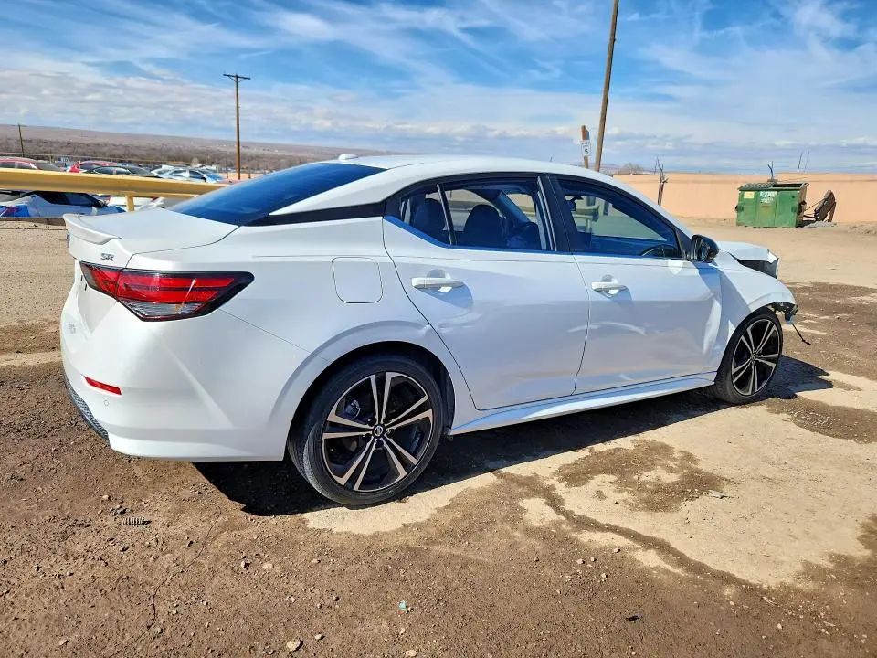 2023 NISSAN SENTRA SR  