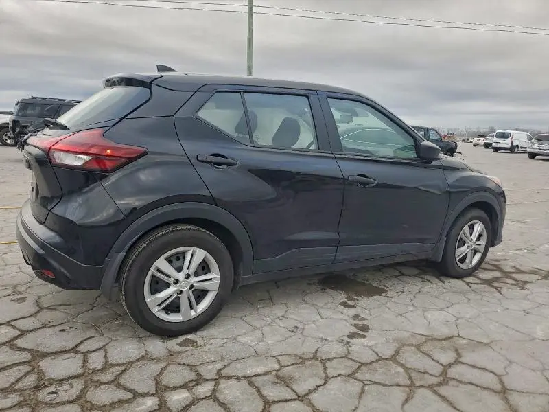 2023 NISSAN KICKS S  