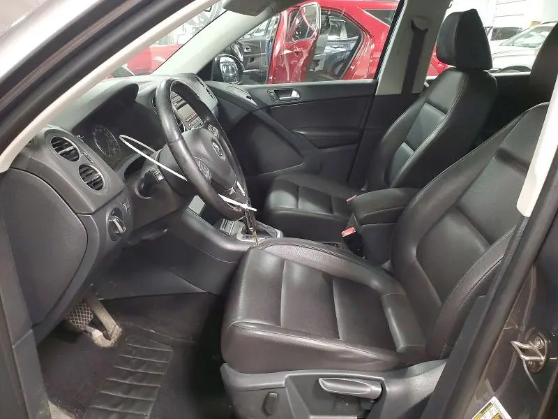 2014 VOLKSWAGEN TIGUAN S  
