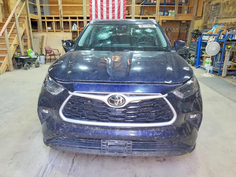 2024 TOYOTA HIGHLANDER XLE  