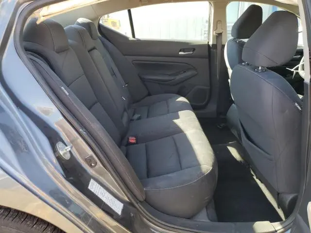 2021 NISSAN ALTIMA SV  