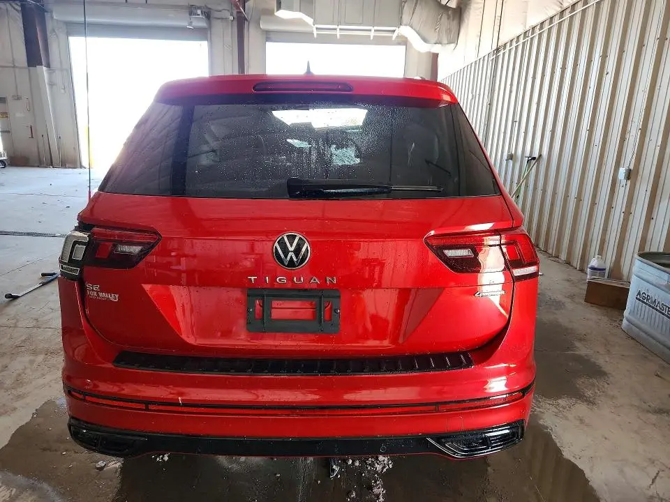 2024 VOLKSWAGEN TIGUAN SE R-LINE BLACK  