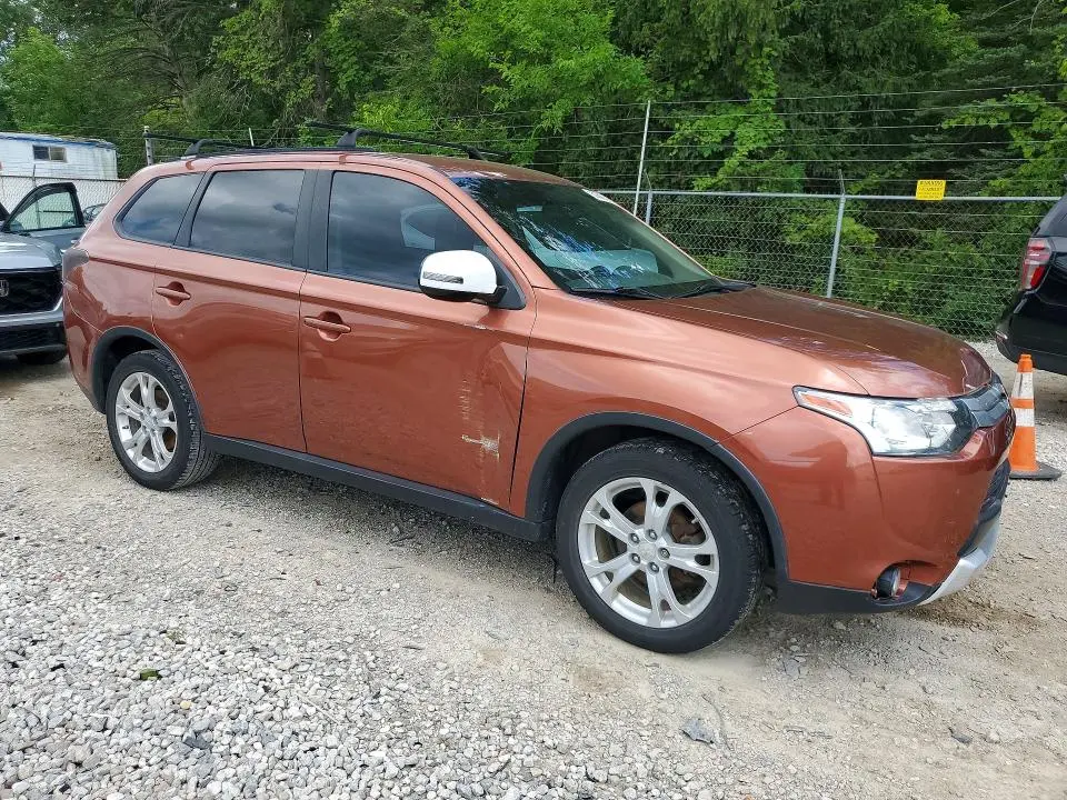 2015 MITSUBISHI OUTLANDER SE  
