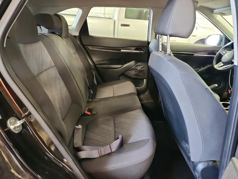 2021 KIA SELTOS LX  