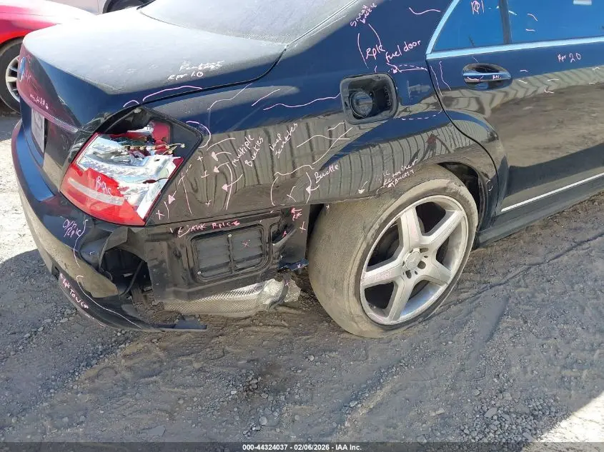 2011 MERCEDES-BENZ S 550  