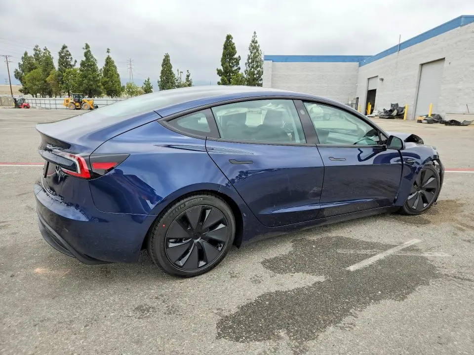 2026 TESLA MODEL 3   