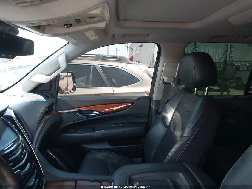 2016 CADILLAC ESCALADE LUXURY COLLECTION
