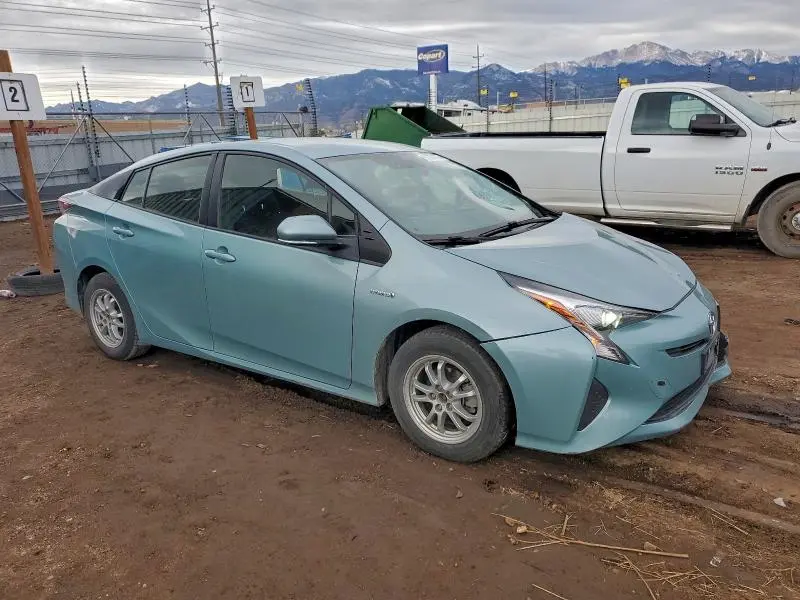 2016 TOYOTA PRIUS   