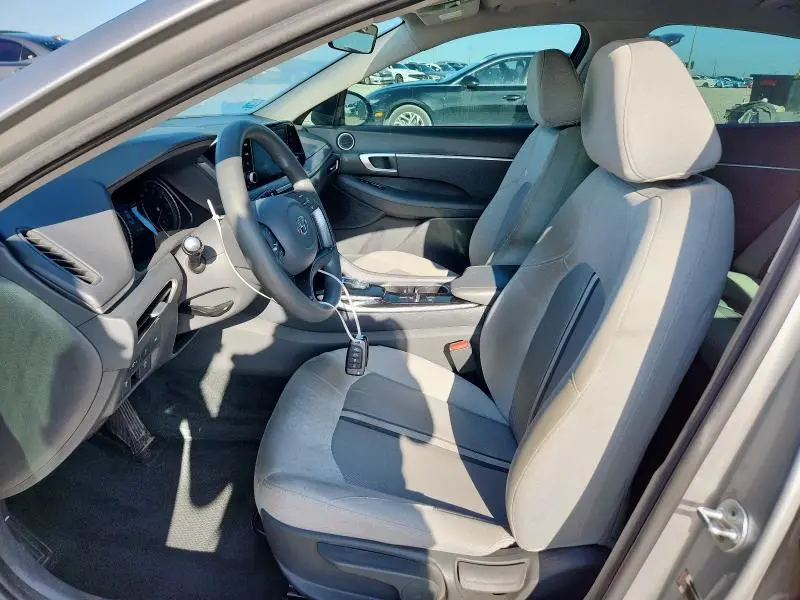 2020 HYUNDAI SONATA SE  