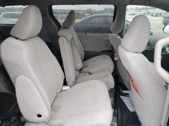 2012 TOYOTA SIENNA LE  