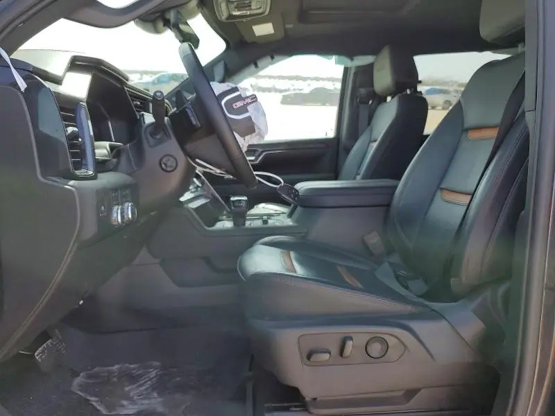 2024 GMC SIERRA K1500 AT4  