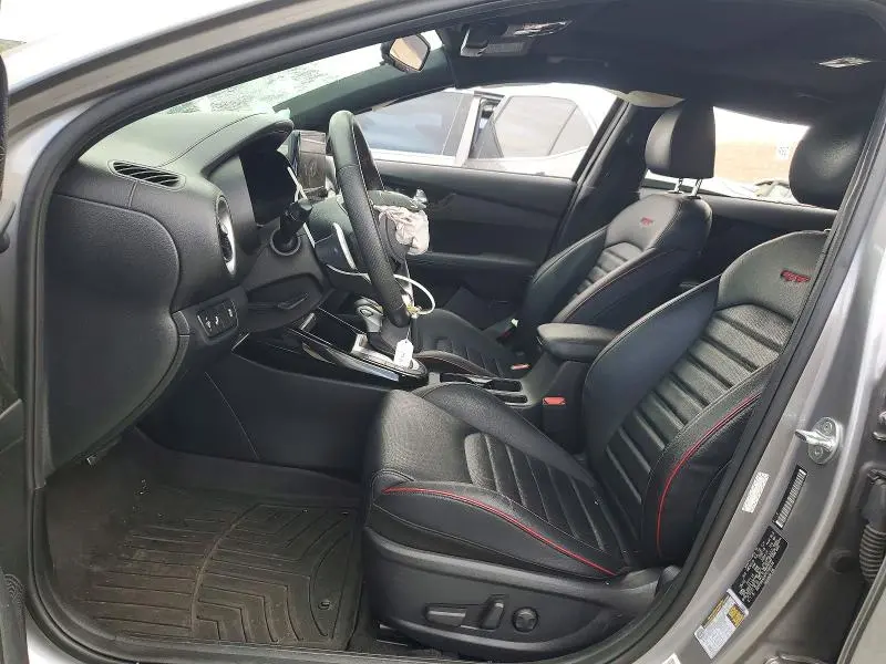 2023 KIA FORTE GT  