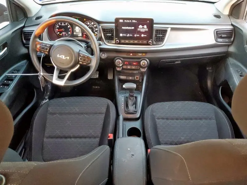 2022 KIA RIO LX  