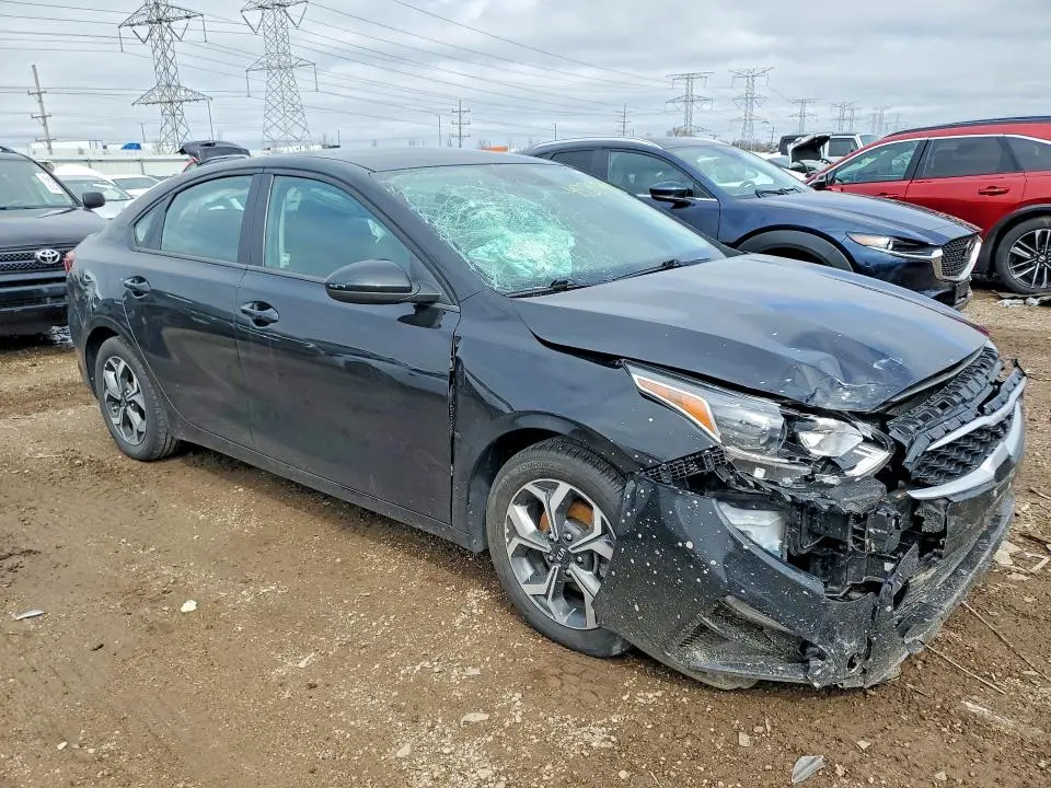 2021 KIA FORTE LXS  