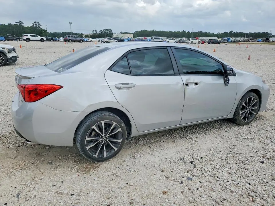 2018 TOYOTA COROLLA SE  