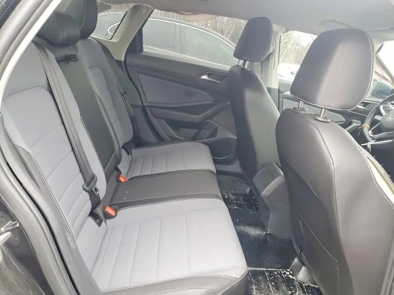 2025 VOLKSWAGEN JETTA SE  