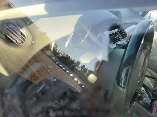 2010 ACURA RL   