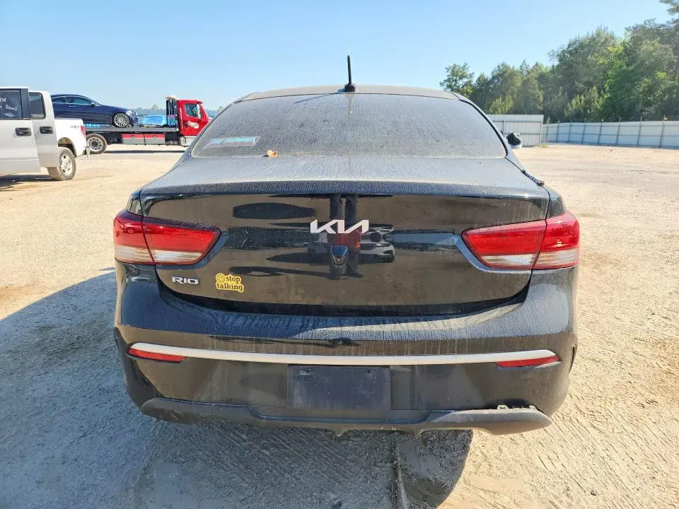 2022 KIA RIO LX  