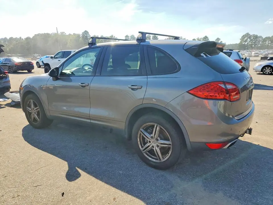 2013 PORSCHE CAYENNE   