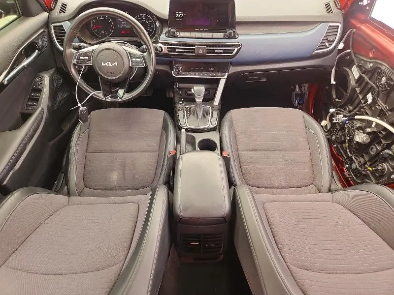2023 KIA SELTOS S  