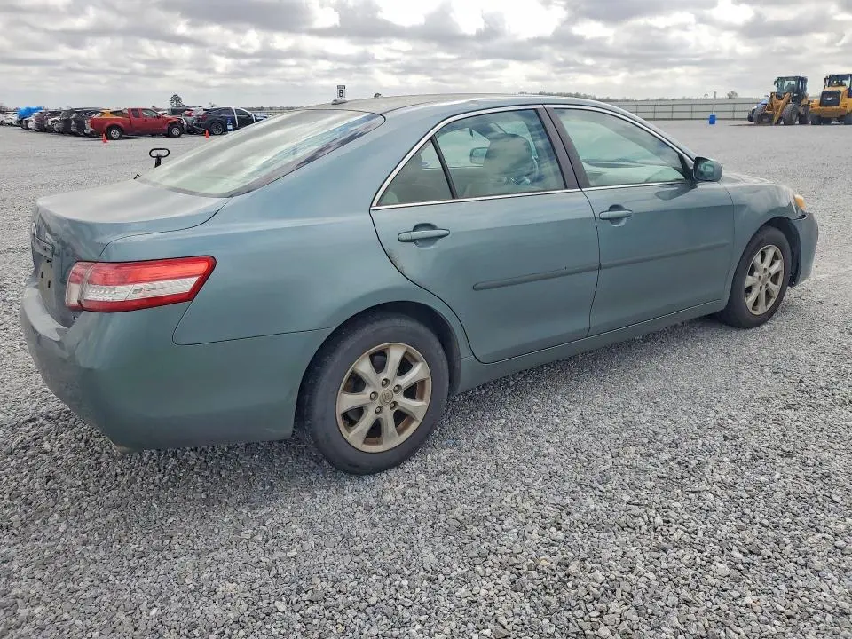 2010 TOYOTA CAMRY LE V6  