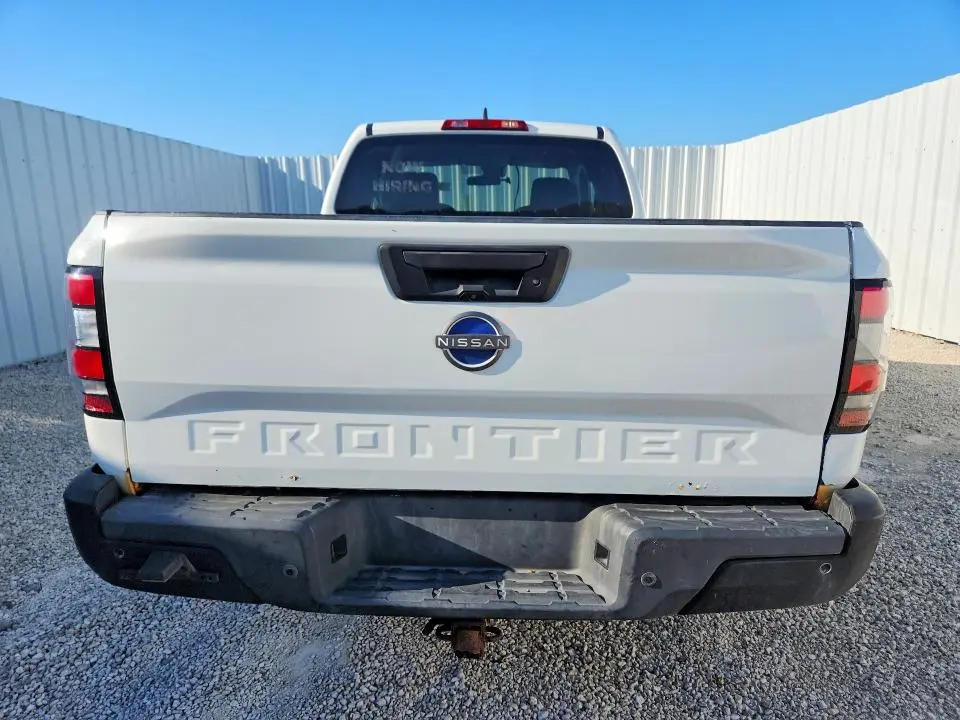 2022 NISSAN FRONTIER S  