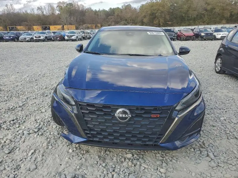 2023 NISSAN ALTIMA SR  