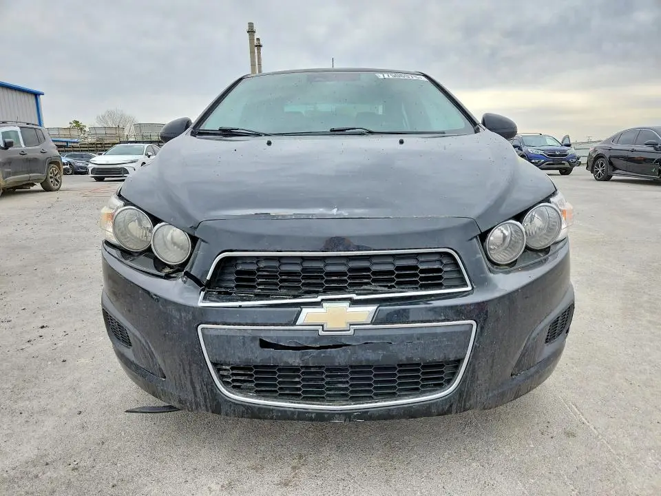 2016 CHEVROLET SONIC LT  
