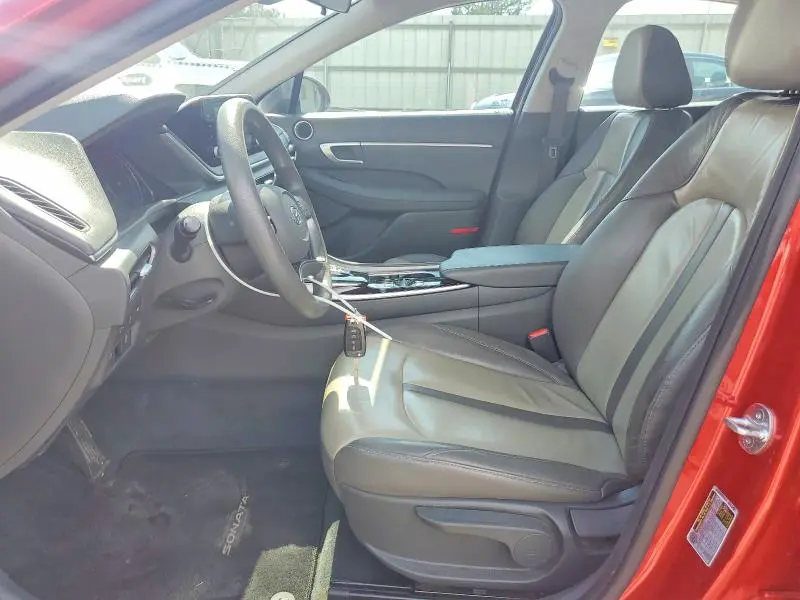 2021 HYUNDAI SONATA SE  