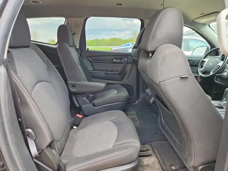 2016 CHEVROLET TRAVERSE LT  