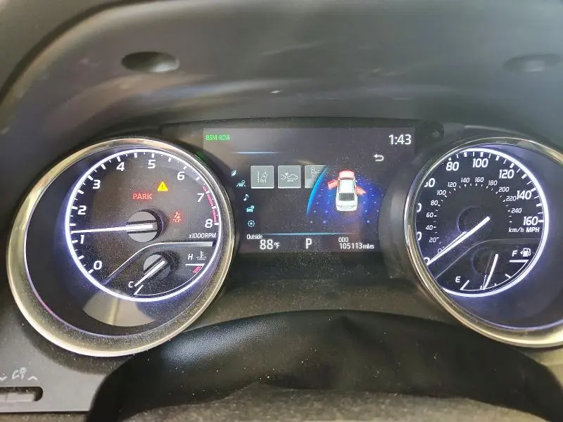 2020 TOYOTA CAMRY SE  