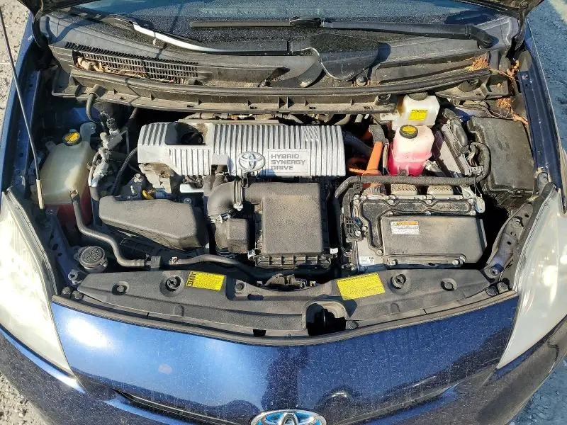 2013 TOYOTA PRIUS THREE  