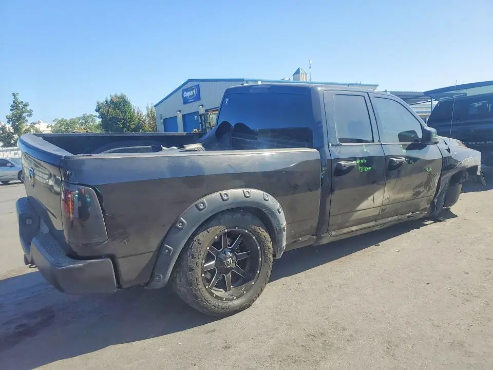 2014 RAM 1500 ST  