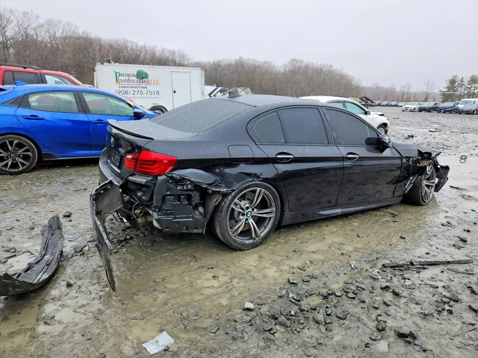 2013 BMW M5   