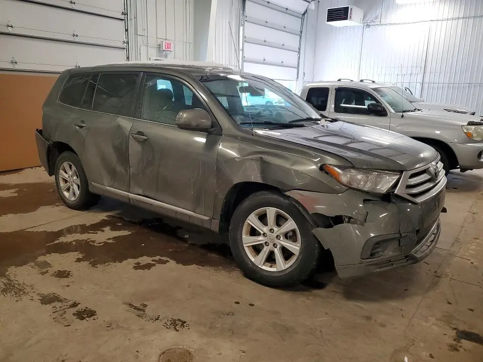 2011 TOYOTA HIGHLANDER BASE  