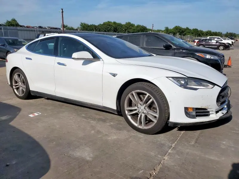 2015 TESLA MODEL S 85D  
