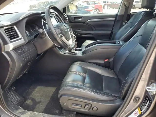 2018 TOYOTA HIGHLANDER SE  